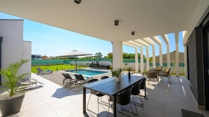 Villa, 6 habitaciones, piscina privada | Zona de estar