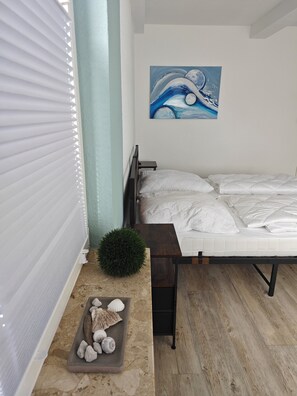 3 chambres, bureau, fer et planche à repasser, accès au Wi-Fi (inclus)