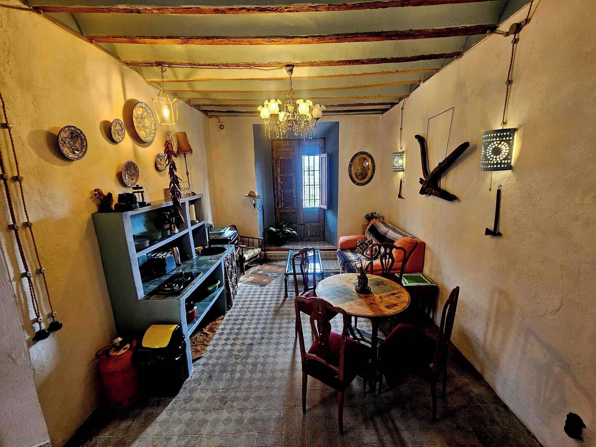 House, 1 Bedroom, Smoking, Patio | Dining room