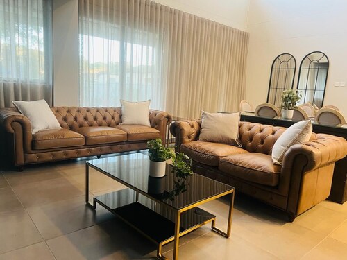 Modern 3-Bedroom House with Private Garden & Parking. Close to amenities