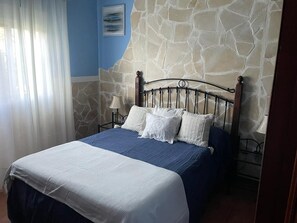 4 chambres, fer et planche Ă repasser, Wi-Fi, draps fournis