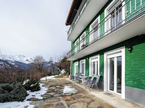 Cosy apartment for 6 guests with hot tub, WIFI, balcony, pets allowed and panoramic view