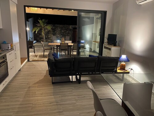 Casa Furna da Baleia charm & confort next Ocean, private patio and garage