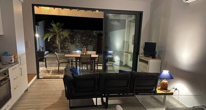 Casa Furna da Baleia charm & confort next Ocean, private patio and garage