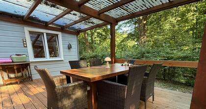 Waldhaus am See mit Wasserzugang