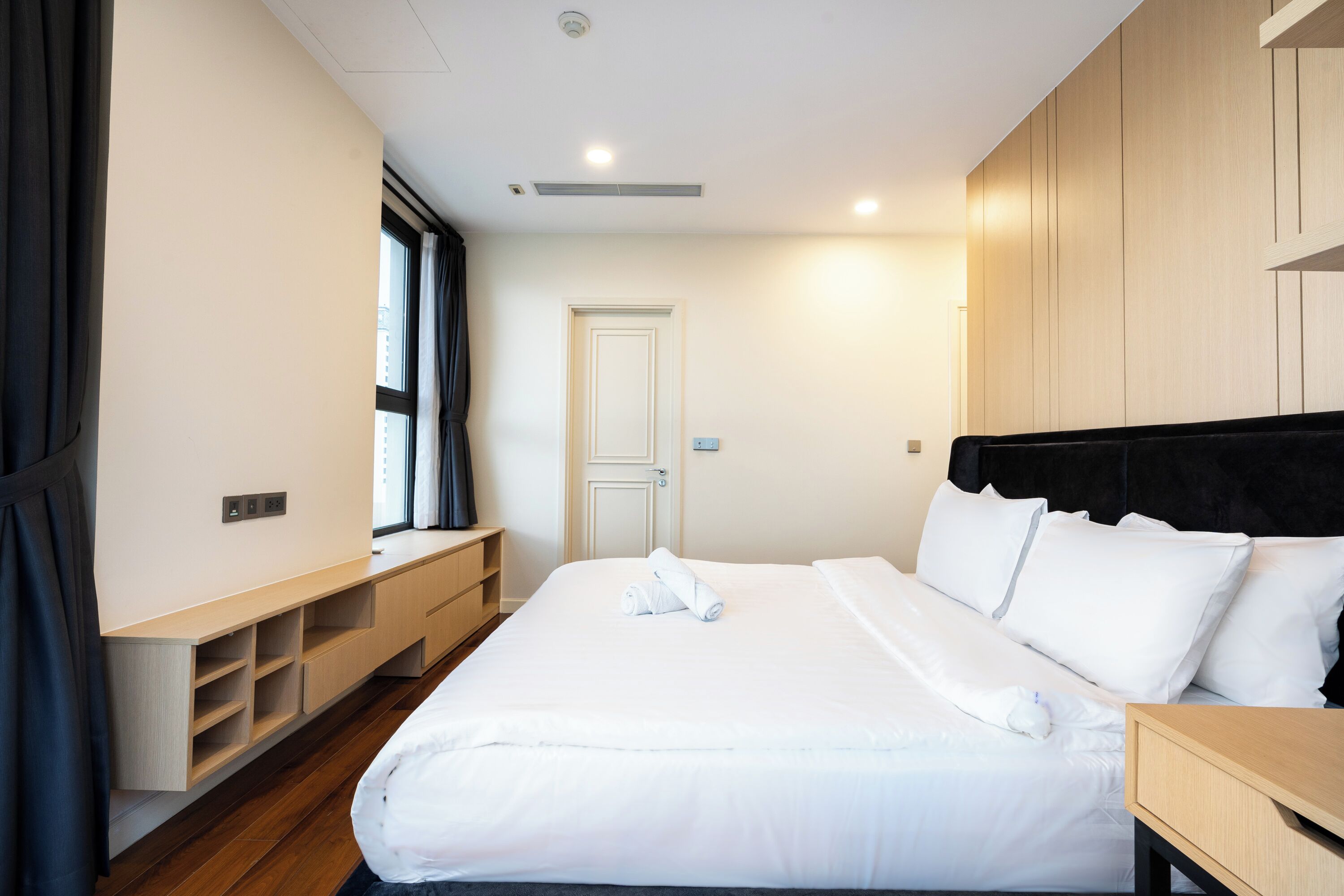 Luxury Apartment, 2 Bedrooms, Balcony, City View | Free minibar, desk, laptop workspace, blackout curtains