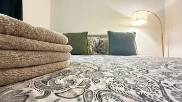 1 bedroom, iron/ironing board, WiFi, bed sheets