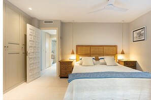 3 bedrooms, WiFi, bed sheets - El Patio de las Marinas first line beach Dénia (Dénia)