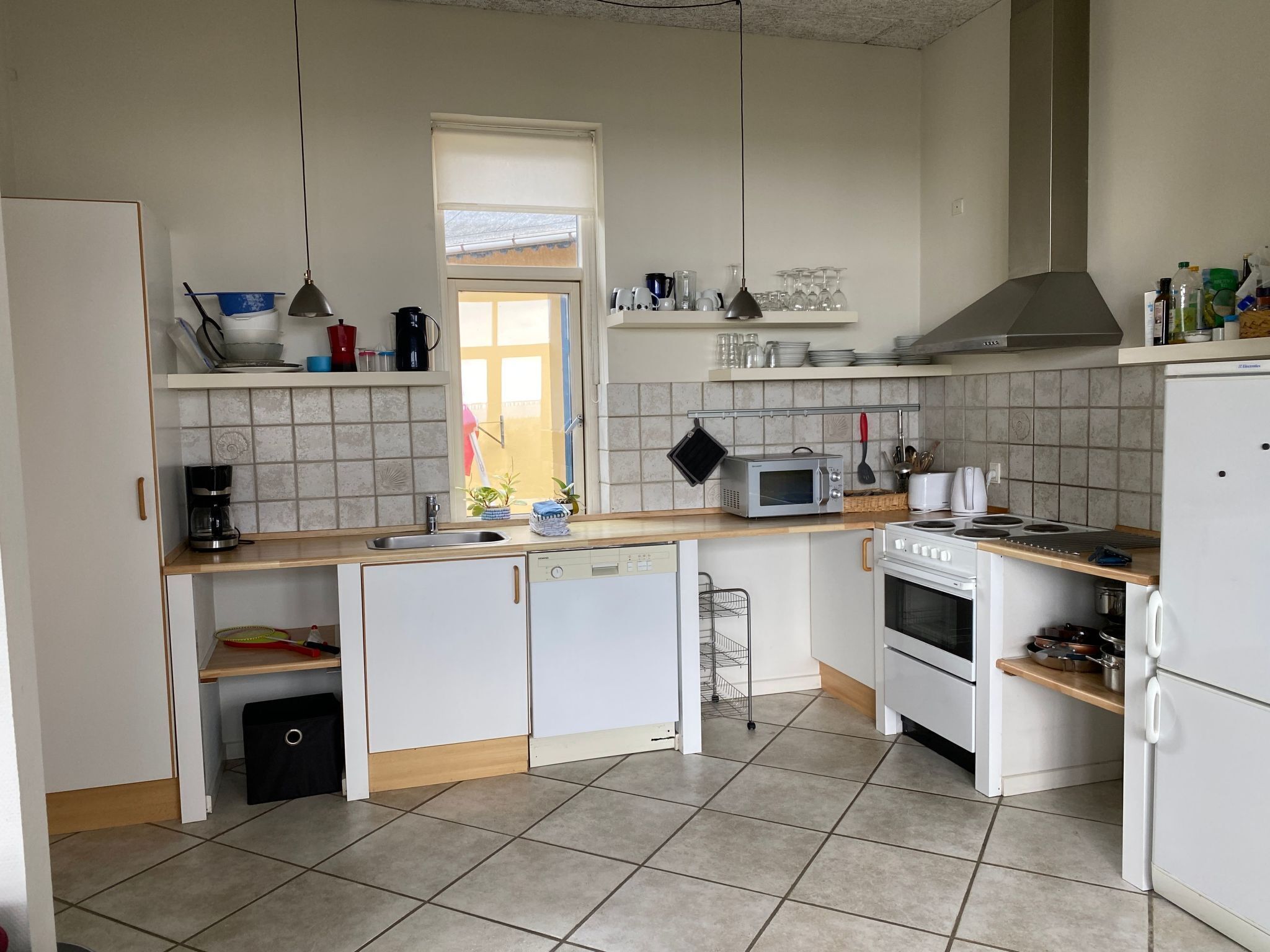 冰箱、微波炉、烤箱、洗碗机