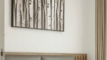 Deluxe Villa, Balcony, Courtyard View | Desk, laptop workspace, soundproofing, iron/ironing board