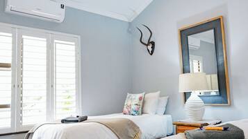 3 bedrooms, in-room safe, free WiFi, bed sheets