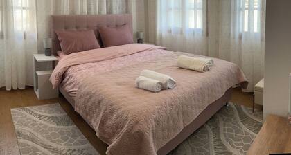 Spacious 3-Bedroom Historic Home inside the Byzantine Castle