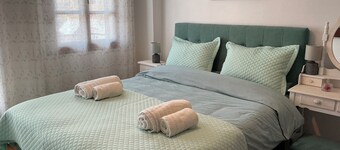 Spacious 3-Bedroom Historic Home inside the Byzantine Castle