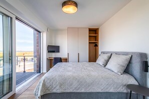 1 bedroom, desk, iron/ironing board, free WiFi