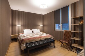 5 chambres, fer et planche à repasser, Wi-Fi, draps fournis