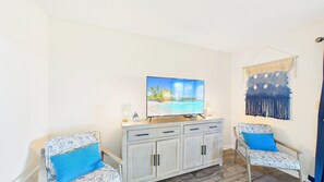 Interior - Portside Paradise SC4-Steps to Beach-Sleeps 5 (Panama City Beach)