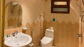 Basic Apartment | Bathroom - Amaken For Residential Units (Al-Hofuf)