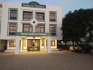 Exterior - KDM Hotel Indore Palace (Rahata)