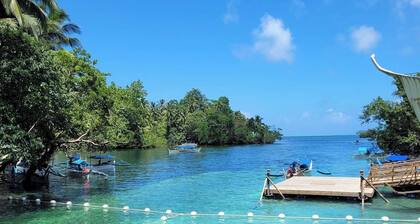 International Cruisers Seafront Beach Resort - your gateway to Bretania Islands!