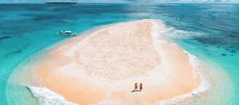 International Cruisers Seafront Beach Resort - your gateway to Bretania Islands!