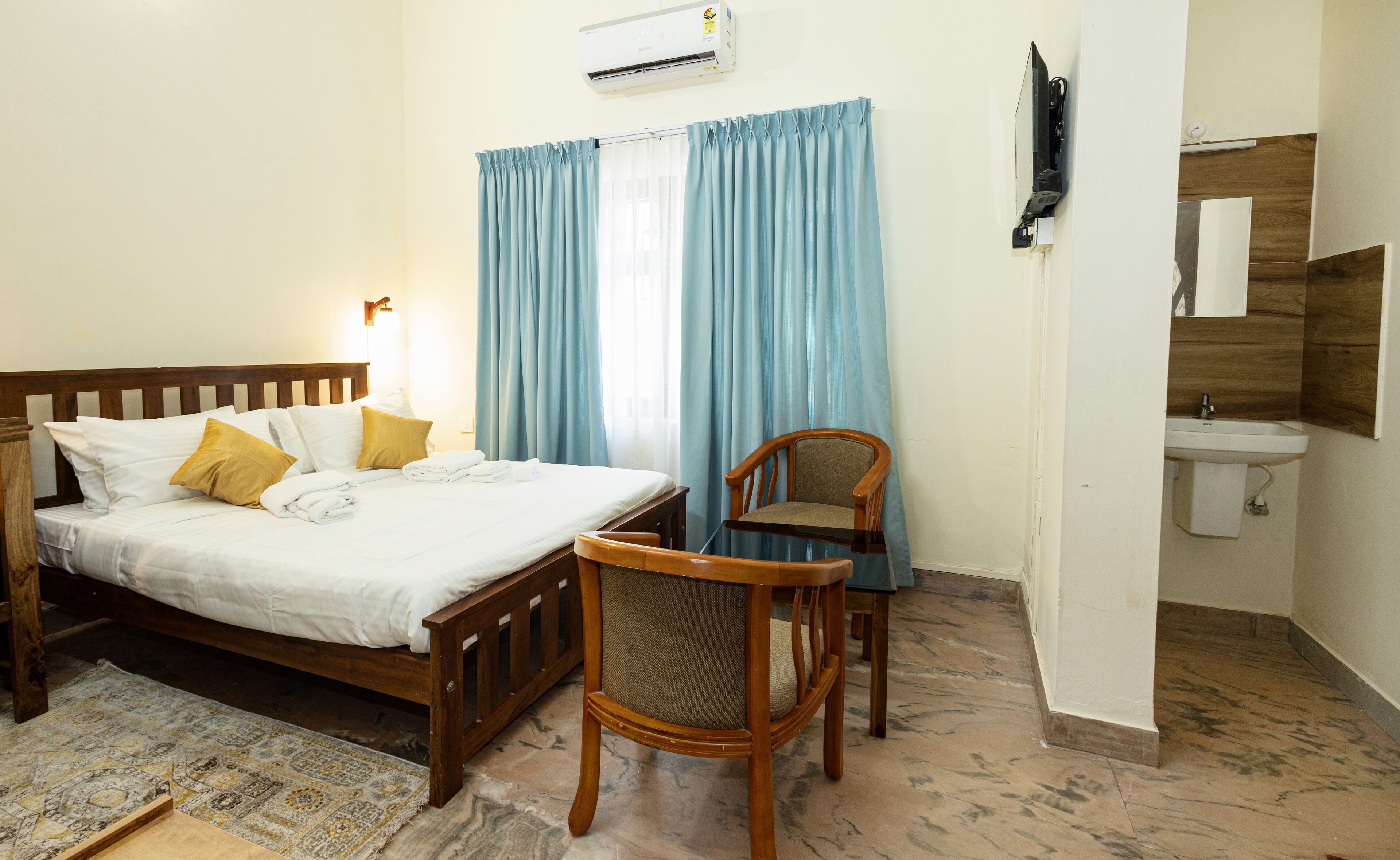 Standard Double Room, Garden View