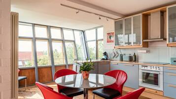 Kühlschrank, Ofen, Herdplatte, Geschirrspüler