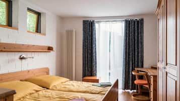 Bügeleisen/Bügelbrett, WLAN, Bettwäsche