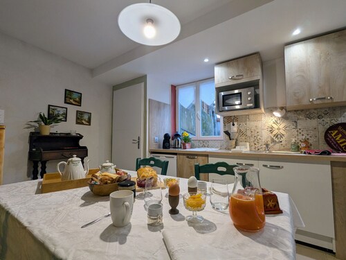 Guesthouse with pool and spa near Puy-en-Velay