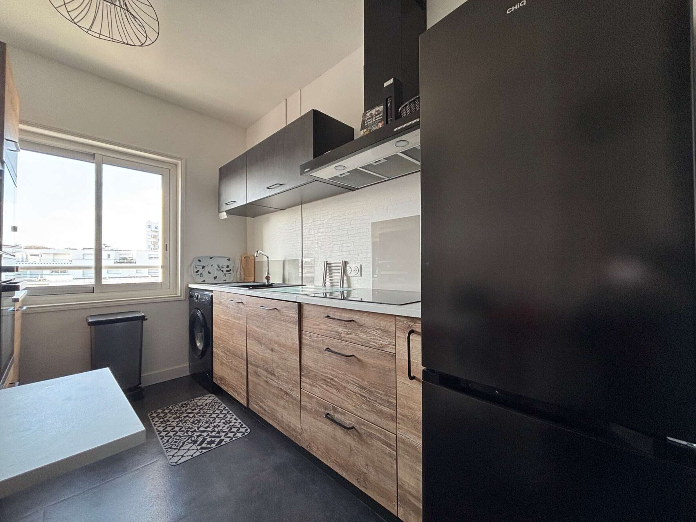 Refrigerador, placa de cocina, cafetera/tetera