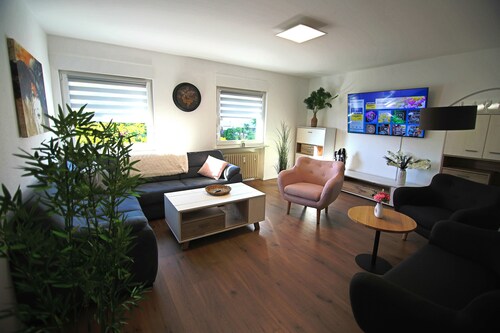 Großzügige Wohnung mit Balkon, Schiedersee, Wandern, Radfahren
FeWo 4