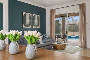 TV, video games, offices - Luxury 4BR Villa Golf View /Theater/Huge Pool&Spa (Davenport)