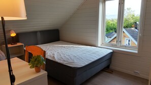 3 chambres, fer et planche Ă repasser, Wi-Fi, draps fournis