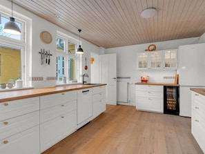 Fridge, microwave, dishwasher, cookware/dishes/utensils - "Noreen" - 500m from the sea by Interhome (Faaborg)
