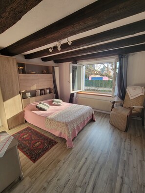 2 bedrooms, iron/ironing board, travel cot, free WiFi - GÎTE FREDY (Eguisheim)
