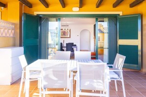 Outdoor dining - PINAR vacation home  (Finestrat)