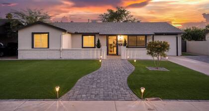 Chic Home With Backyard Oasis Pool Game Room