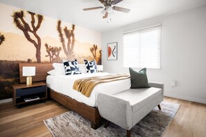 4 bedrooms, Internet - Chic Home With Backyard Oasis Pool Game Room (Phoenix)