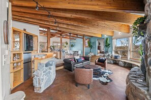 5 habitaciones y acceso a internet 