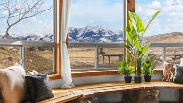 House | 5 bedrooms, Internet