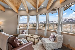 House | 5 bedrooms, Internet - Perfect 5BD Family Mountain Getaway by Yellowstone (Emigrant)