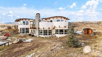 House | 5 bedrooms, Internet