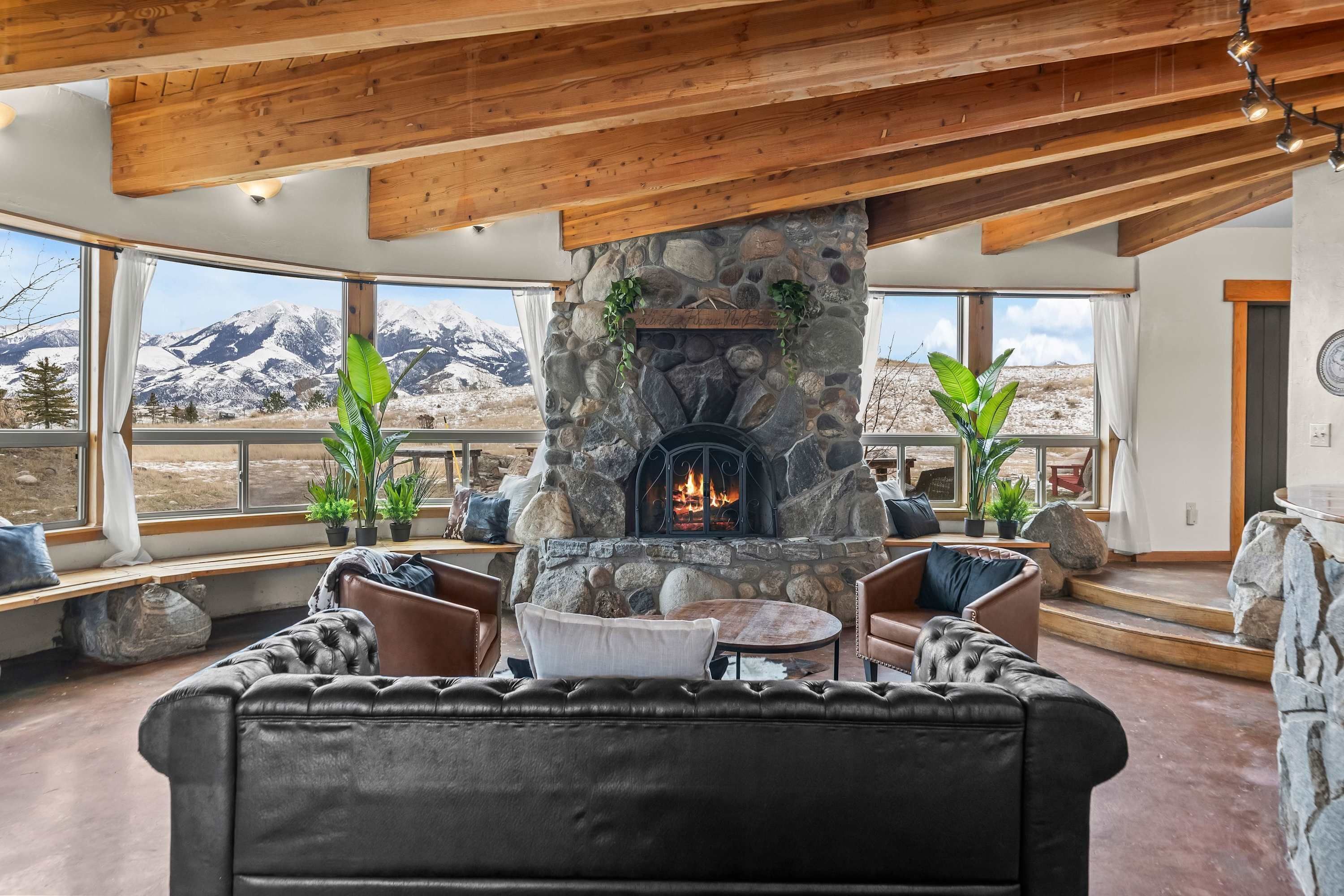 House | 5 bedrooms, Internet