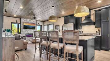 5 bedrooms, Internet