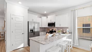 Apartment | 3 bedrooms, Internet