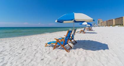 NEW Sleeps 7 Beach Fun Dining Palmaway
