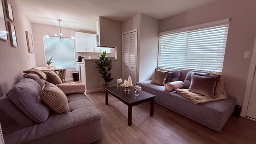 One Lux Stay 1BR Home Near the Beach