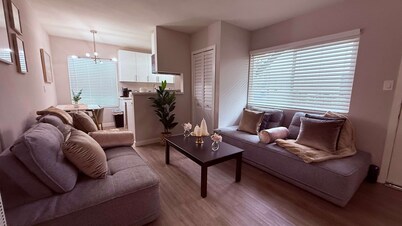 One Lux Stay 1BR Home Near the Beach