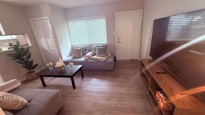 One Lux Stay 1BR Home Near the Beach