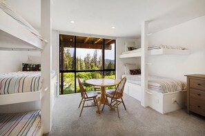 3 bedrooms, iron/ironing board, free WiFi, bed sheets - Alpine Meadows Basecamp by Hauserman Rentals (Alpine Meadows)
