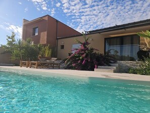 Pool - Cosy family villa in absolute calm with saltwater swimming pool and large garden (Marsillargues)